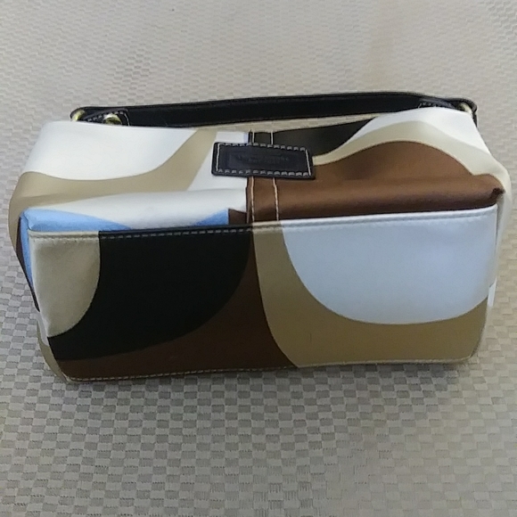 Mini Coach🌼 - Picture 4 of 8